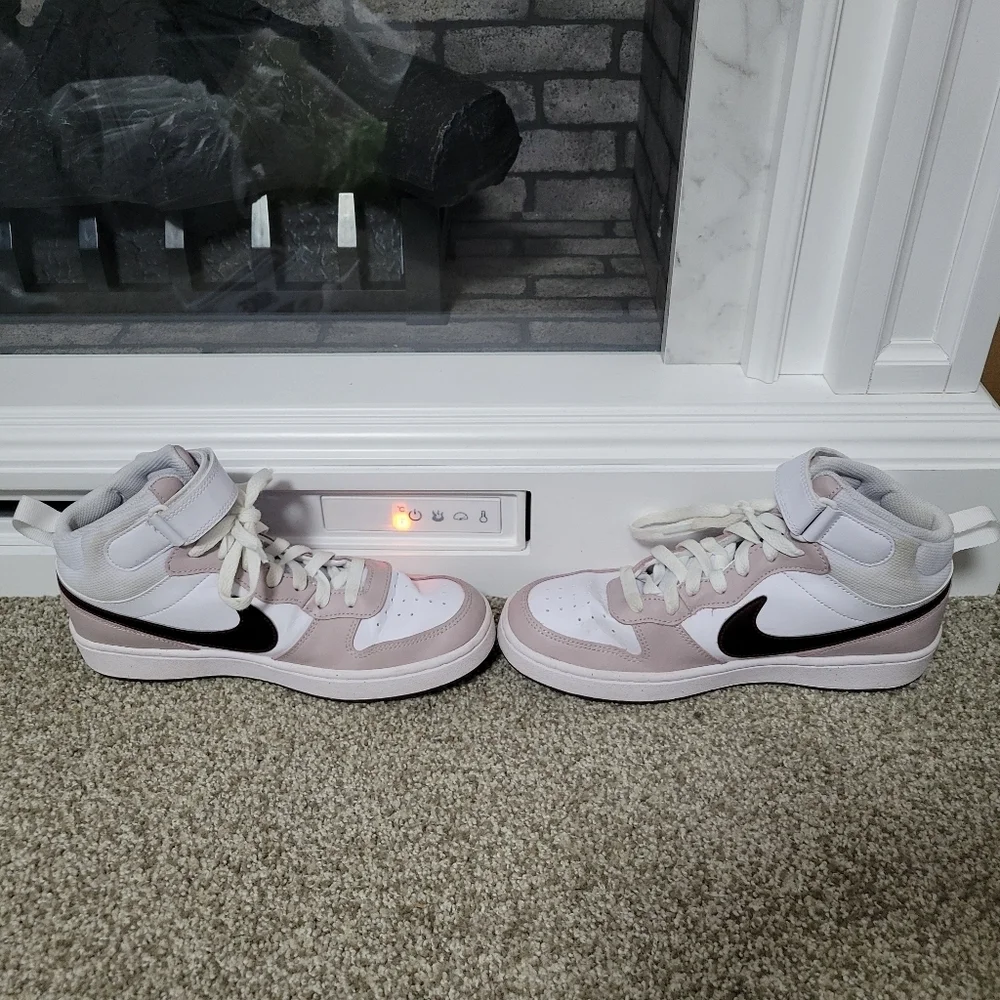 Nike Big Girls Court Borough Mid 2 Casual High-Top Sneakers White & Pink Sz 6.5Y